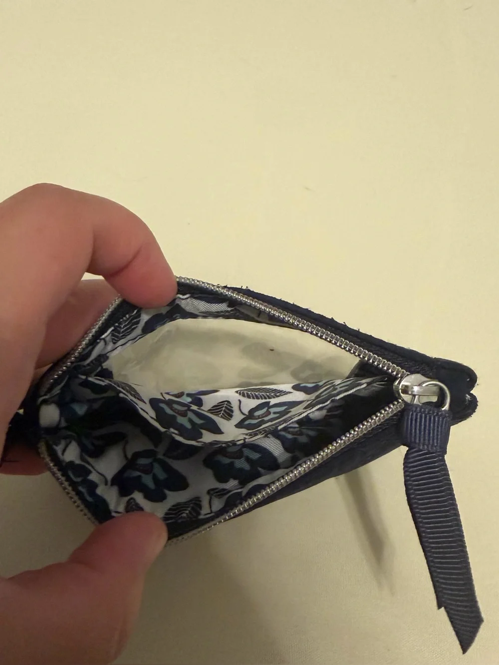 Vera Bradley Navy Floral ID Card Holder